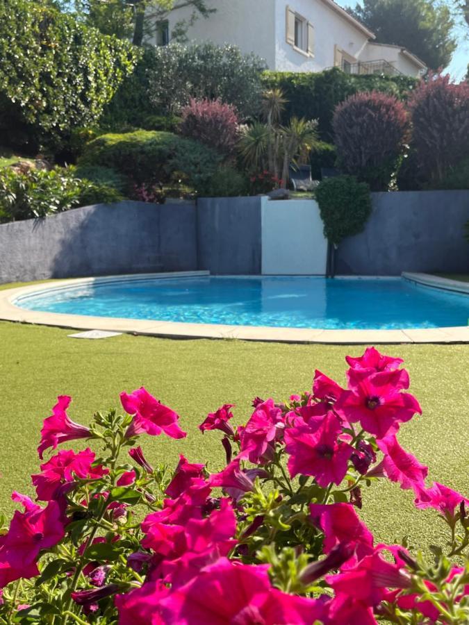 Logis Hotel La Feniere La Bouilladisse Zewnętrze zdjęcie